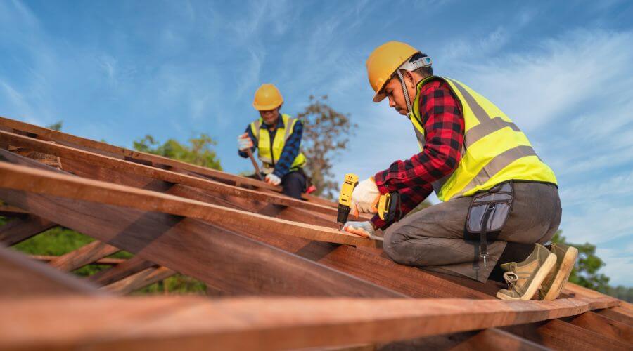 Professional metal roof installation in Plano, IL